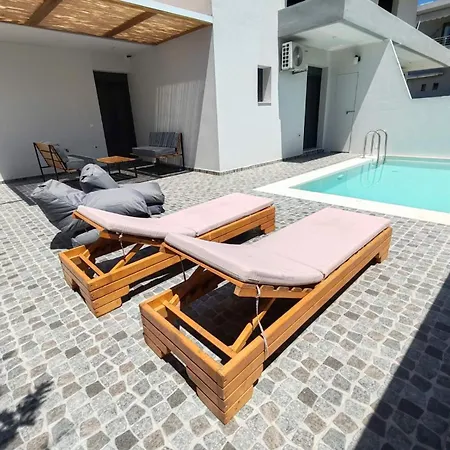 Amphitrite Beach House-2